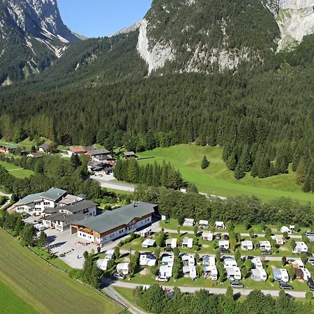 Austria Parks - Leutasch Hotel ภายนอก รูปภาพ